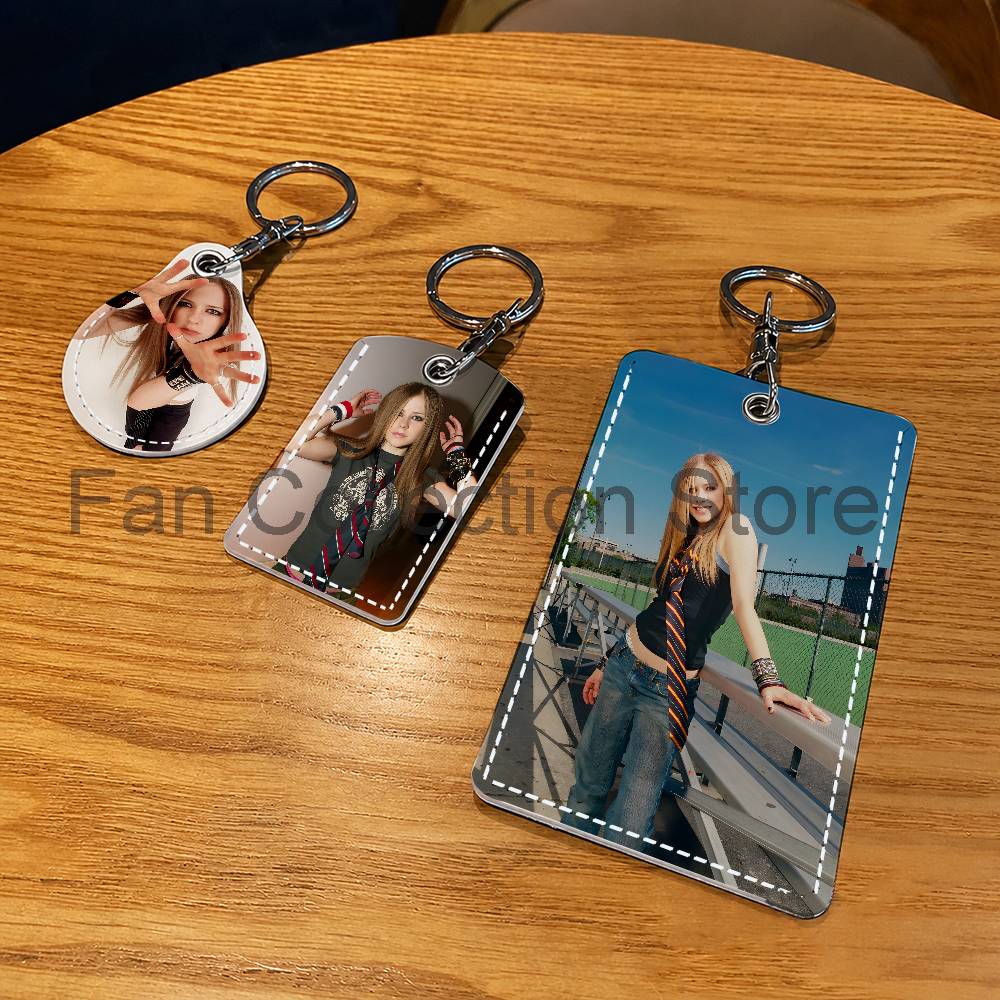 Singer A-Avril Holder Keychain - Leather Work Is recension och pris