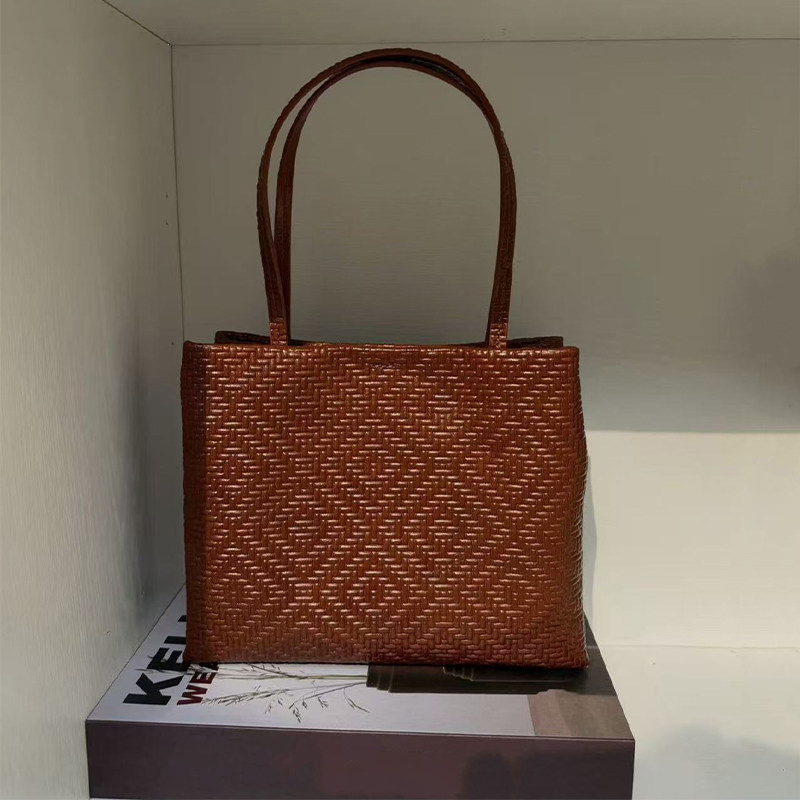 Mendy Genuine Leather Woven Pi - Leatherwork Designs recension och pris