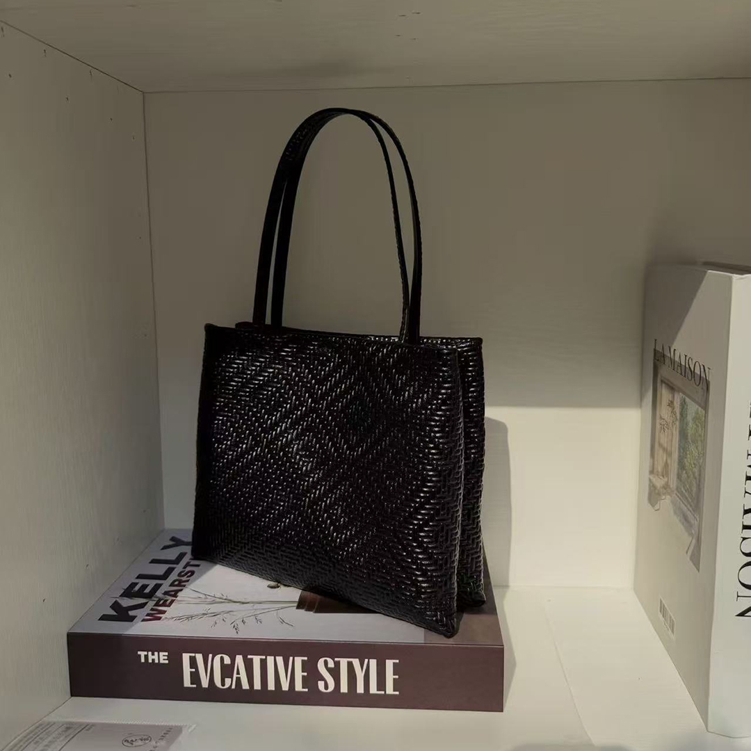Mendy Genuine Leather Woven Pi - Leatherwork Designs recension och pris