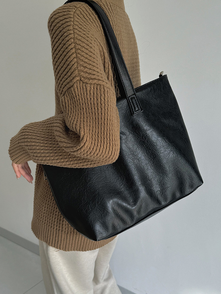 Leisure Shoulder Bag Women 202 - Leatherwork Classes recension och pris