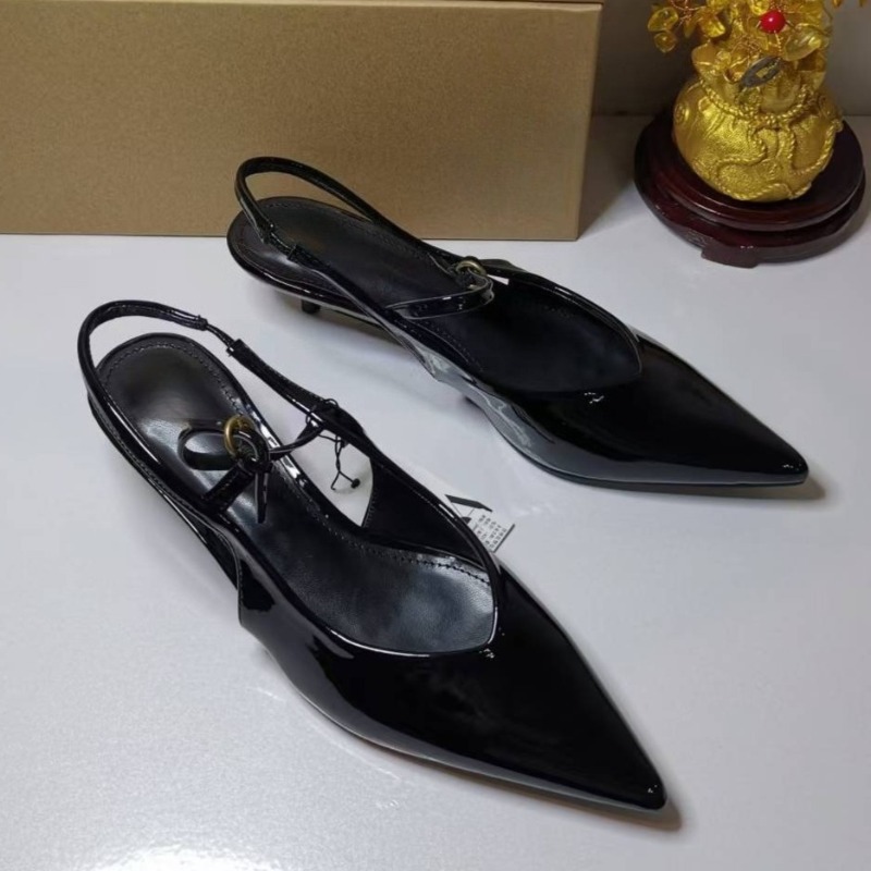 Patent Leather Elegant Office  - Leatherwork Designs recension och pris
